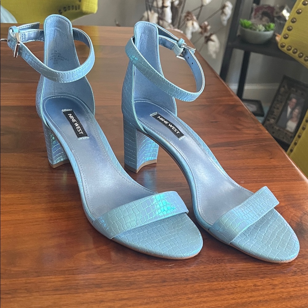 Nine West Light Blue Textured Heels